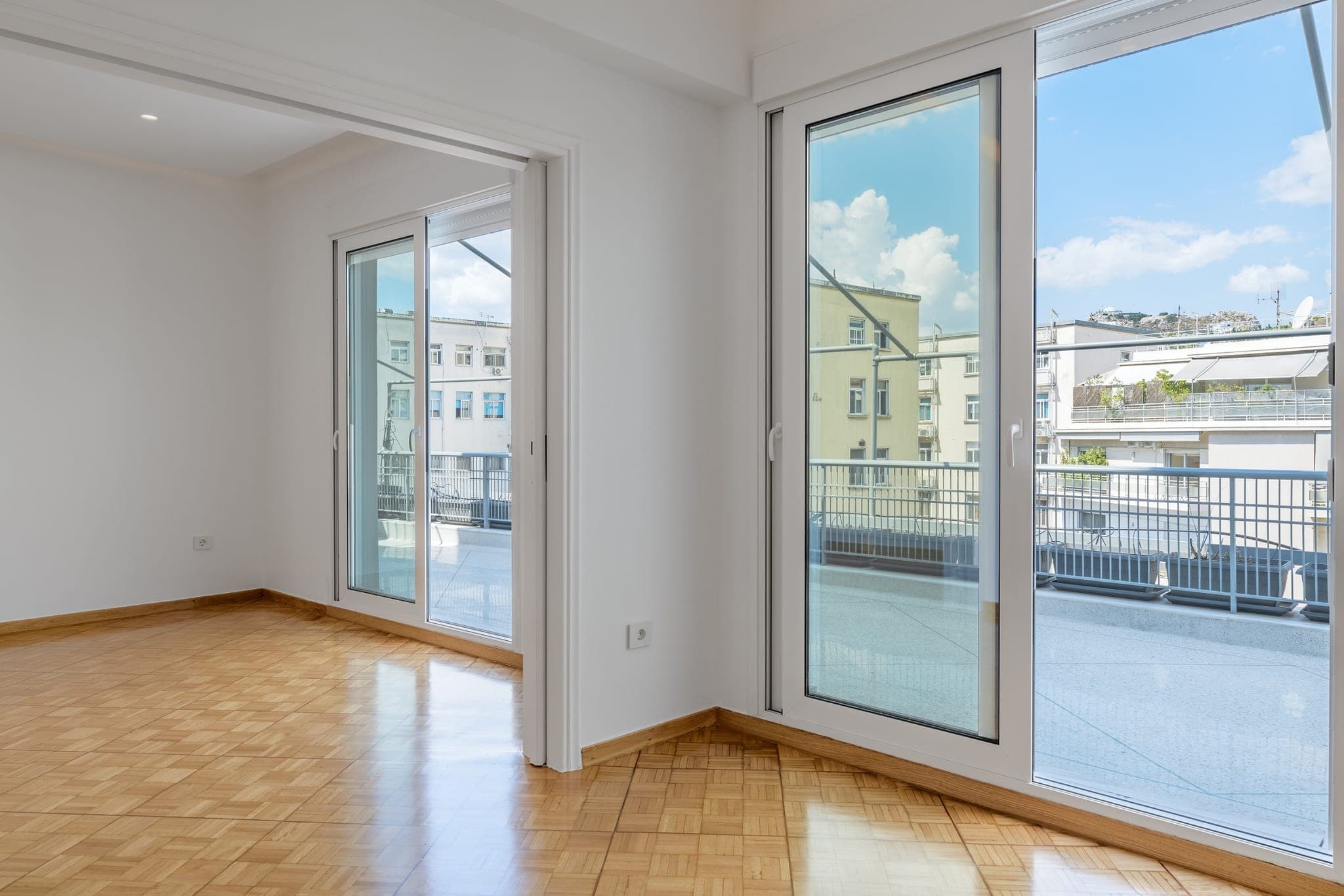 for rent Apartment — Megaro Mousikis, photo 1